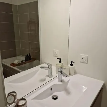 Cozy Near Paris Apartment *