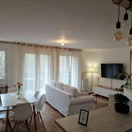 Cozy Near Paris *